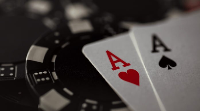 Antarmuka aplikasi sanca77 menampilkan berbagai permainan live dealer dan slot populer